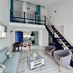 La Maison Du Petit Pin بيت للعطل *