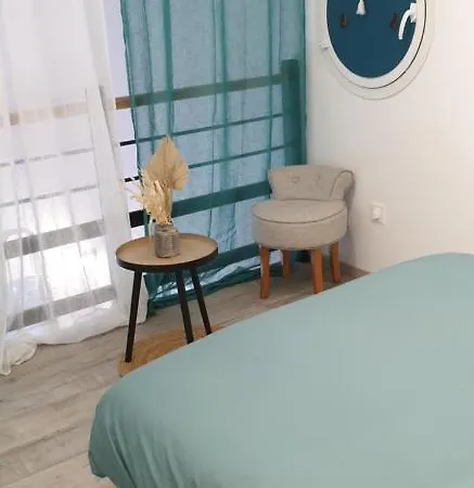 La Maison Du Petit Pin Дом отдыха Ла-Транш-сюр-Мер