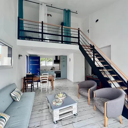 La Maison Du Petit Pin Дом отдыха *
