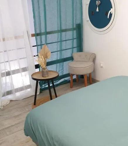 La Maison Du Petit Pin 펜션 라트슈수르메르